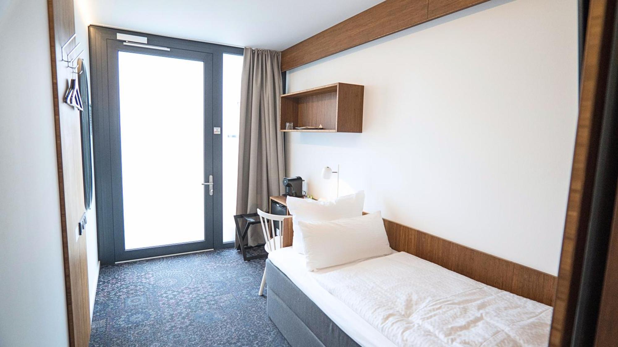 Tin Inn - Heinsberg - Das Hotel Aus Hochwertig Ausgebauten Ueberseecontainern Kültér fotó